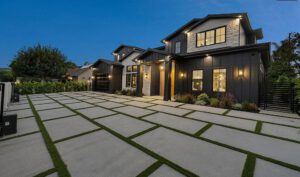 new construction home .OUTSIDE1DERK.2